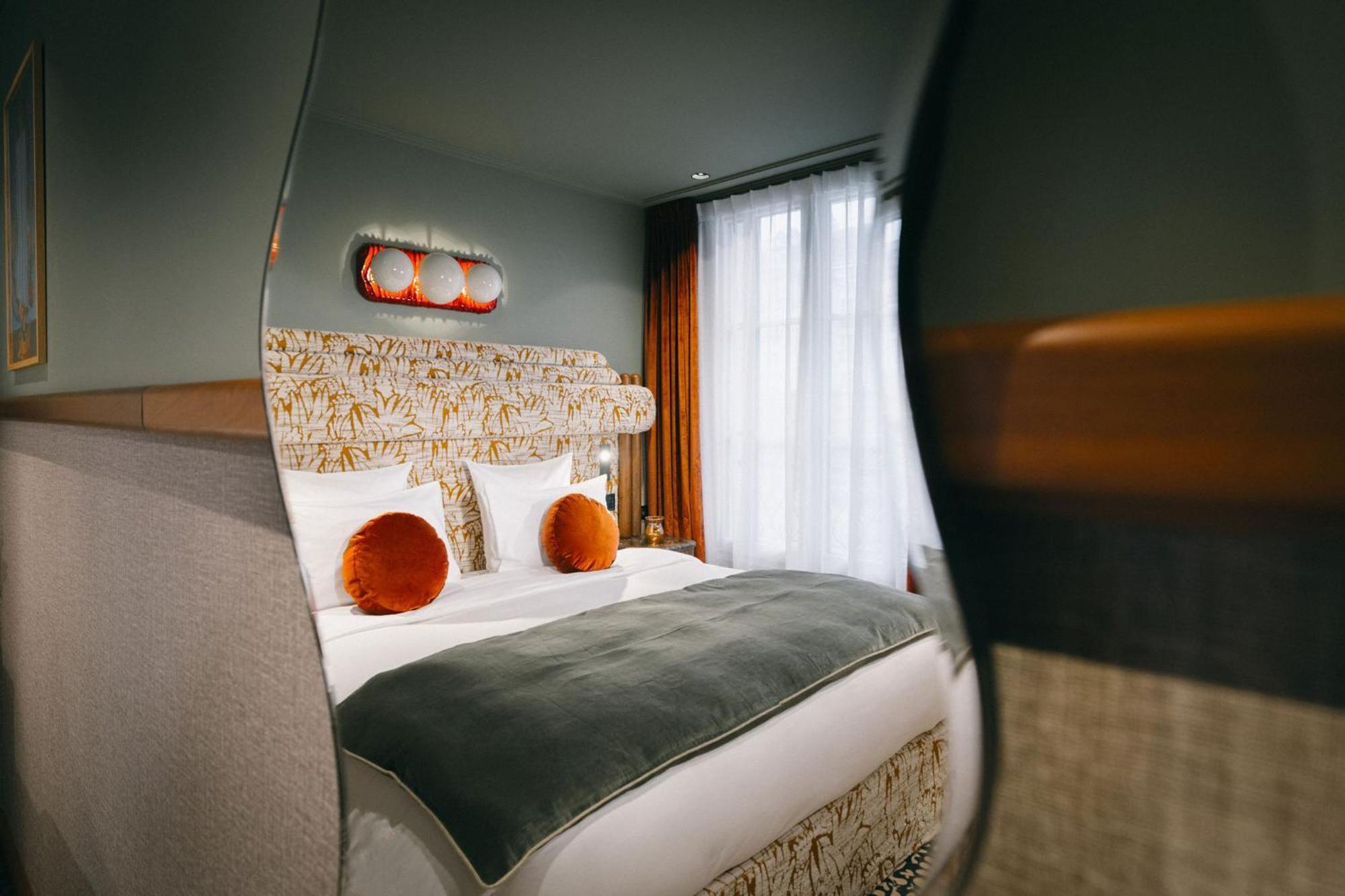 Отель 1.75 Paris La Treve Экстерьер фото